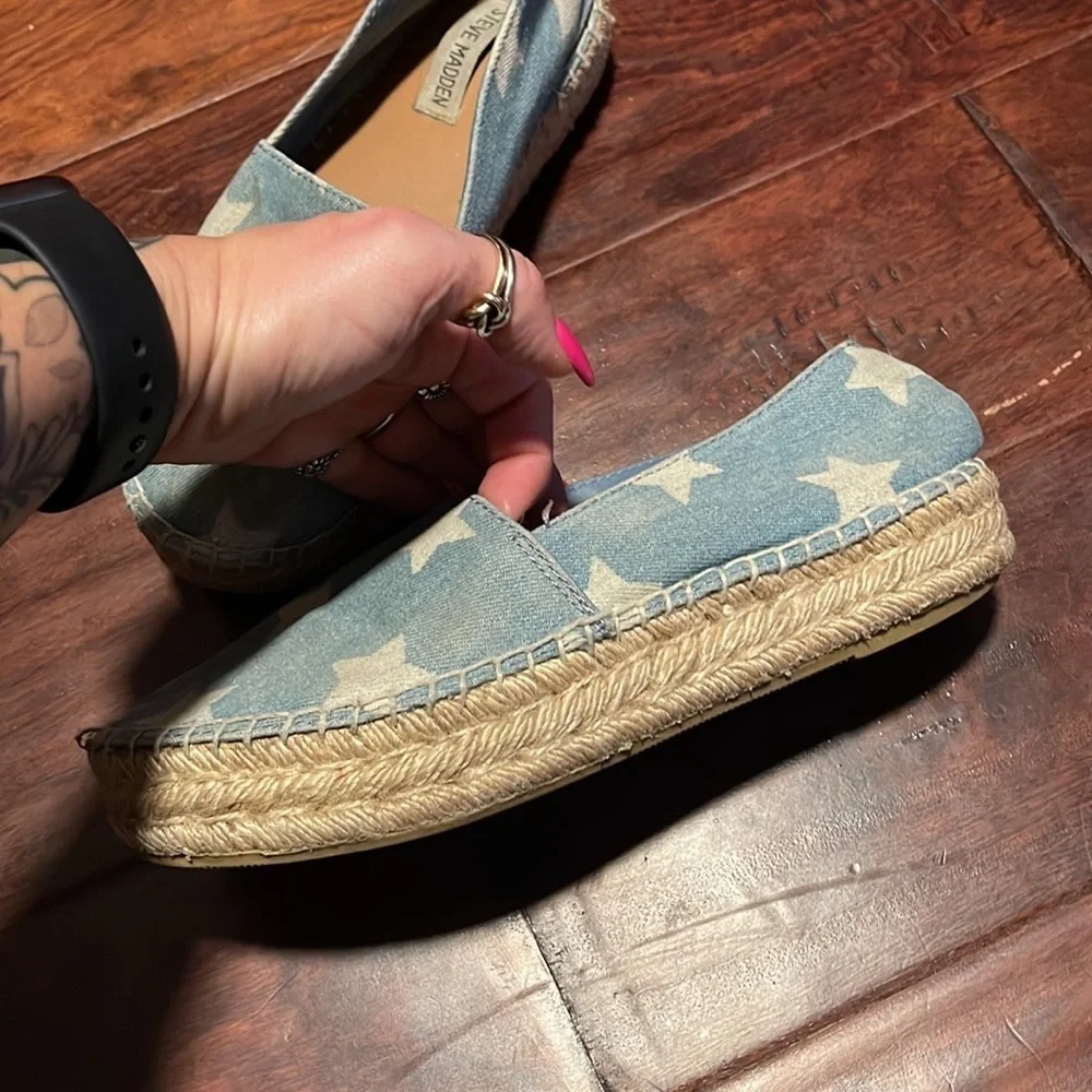 Steve Madden denim and star pattern espadrille platform slip on shoes size 7.5